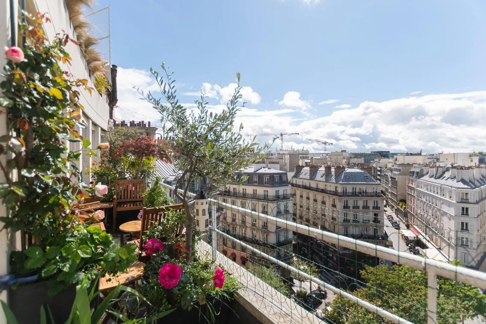 Guestready - Stunning Apt Near Champs Elysees Paris 0*,  Fransa